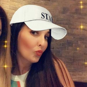 Meet your Posher, Janet